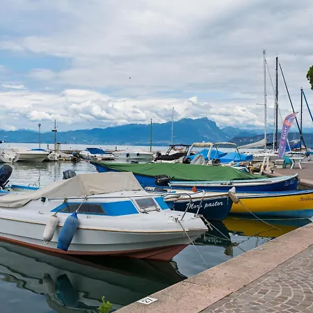 Cozy Holiday Near Bettona With Spectacular Hill-view * Lazise